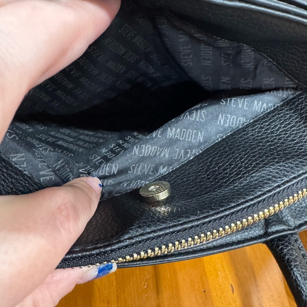 Steve Madden black handbag with textured fabric - Picture 9 of 14
